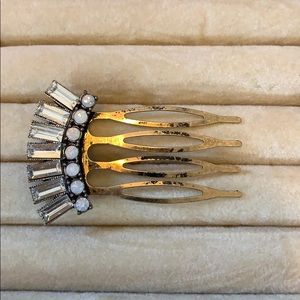 Chloe and Isabelle hair clip